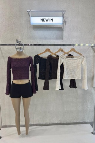 TOP HOMBROS DESCUBIERTOS ENCAJE CON PUNTILLA - Art.47